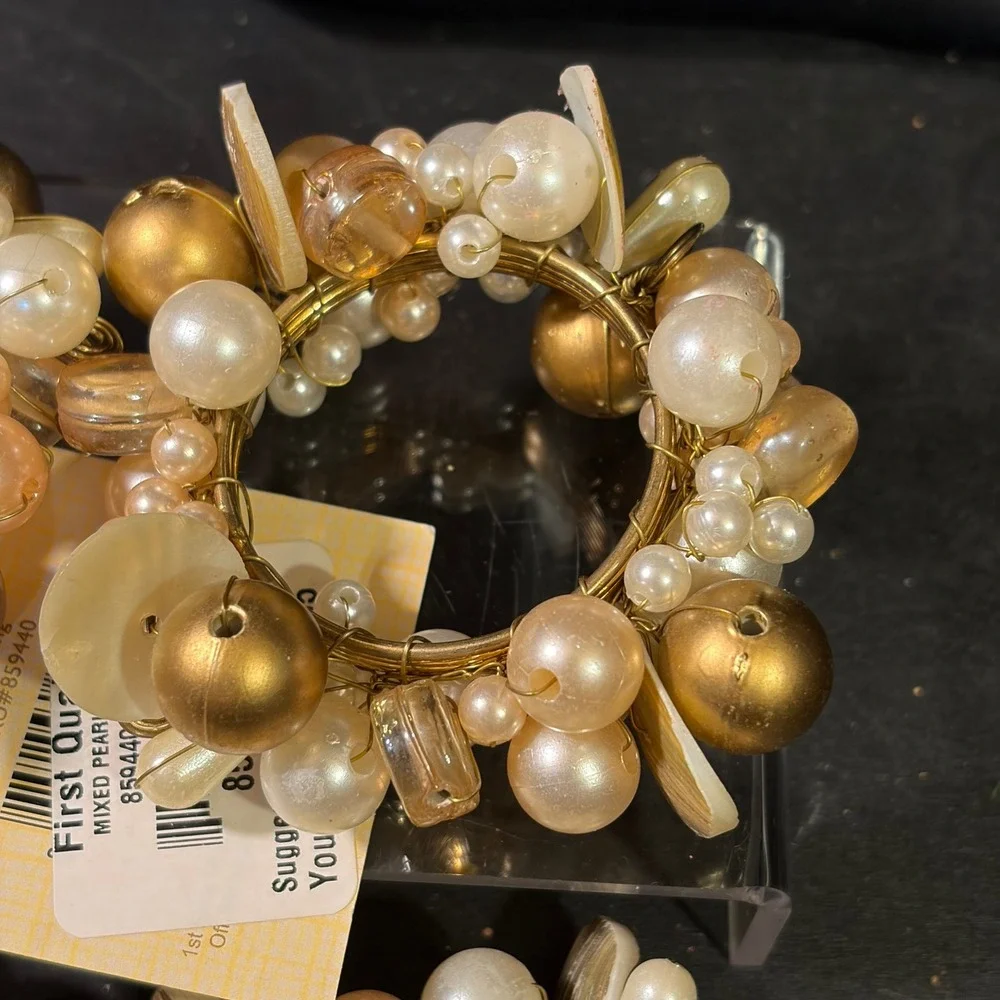 Diva Lifestyles Mixed Pearl Shell Napkin Rings Gold Set of 6 New 859440
